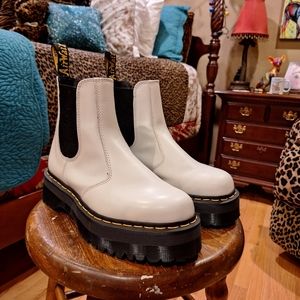 Dr.Martens 2976 Quad Platfrorm Chelsea Boots